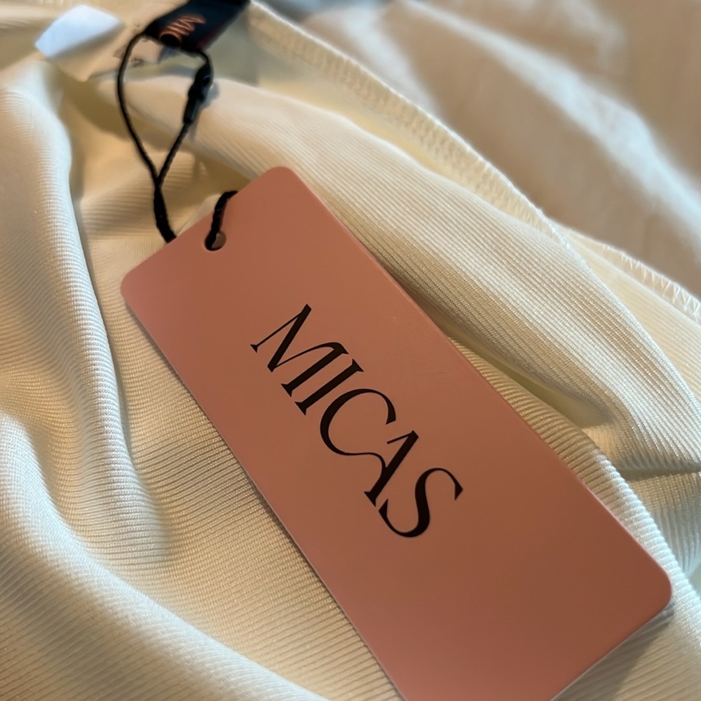 NWT micas medium long sleeve top - Picture 3 of 3